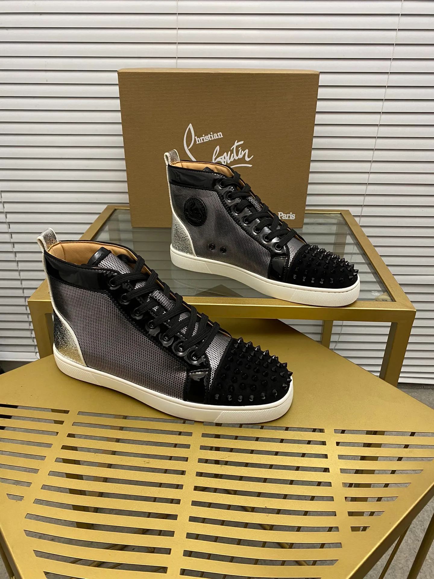(Customized model) Ex-factory price is 540. christian louboutin (CL red sole shoes) counter series, casual sneakers for couples 📢 📢 📢 Exclusive hot style release 🎈🎈💪 Movable latex feet 👻 Finished outsole line [Proud] 😝Female 35-40# Male 38#-46, global supply😝 [Top version]: Original imported genuine leather upper, top original leather lining, original molded TPU outsole, original 1:1 detail processing, original shoe last,
